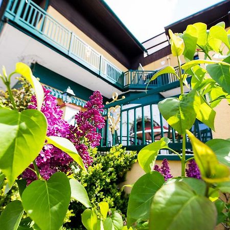 Landgasthof Zur Goldenen Traube Podersdorf am See Bagian luar foto