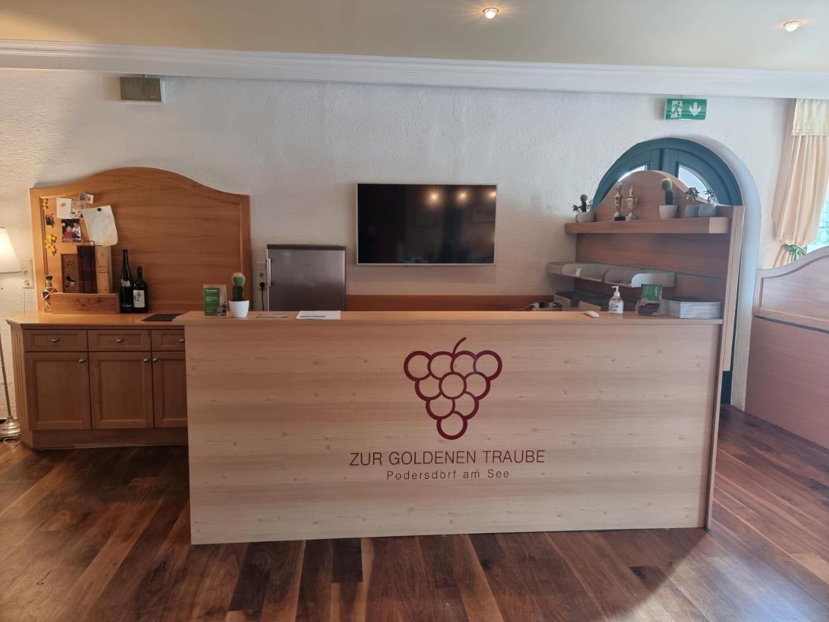 Landgasthof Zur Goldenen Traube Podersdorf am See Bagian luar foto